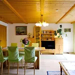 Apartment Haus Kremser *