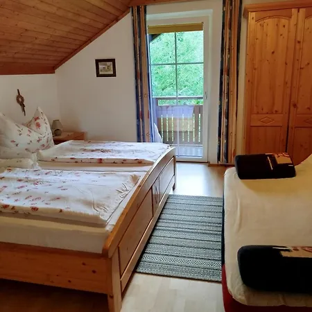 Haus Kremser * Бад-Кляйнкірхгайм